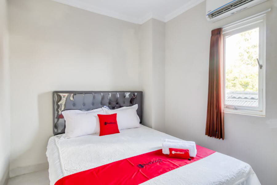 RedDoorz near Condongcatur Bus Station 