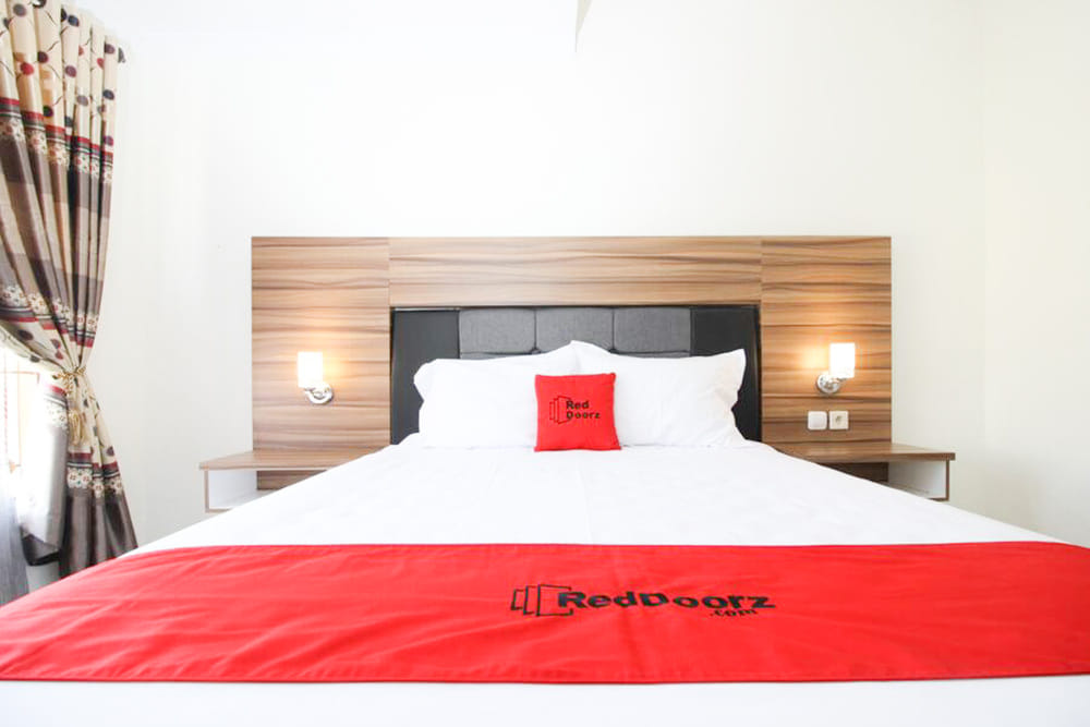 RedDoorz Room