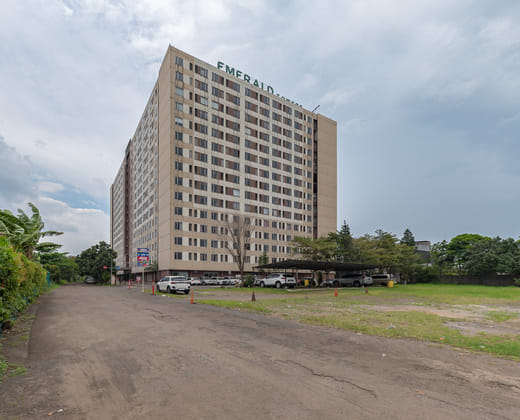 RedDoorz Apartment @ Emerald Towers Bandung
