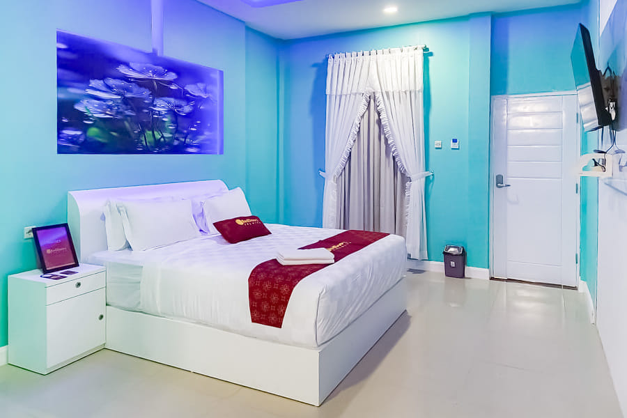 RedDoorz Premium Hotel Sopo Holong Sibolga