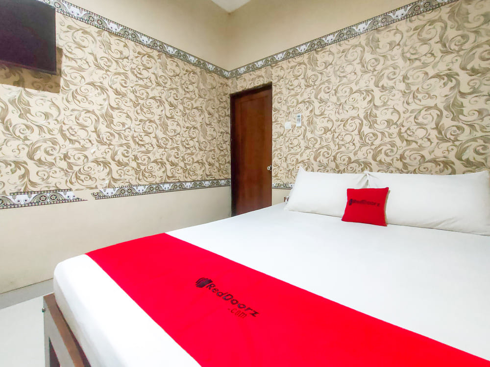 RedDoorz Room