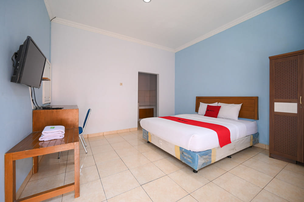 RedDoorz Standard Room