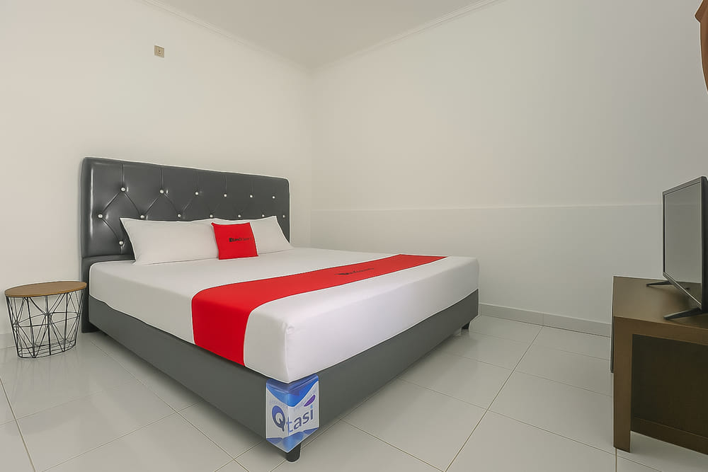 RedDoorz Room