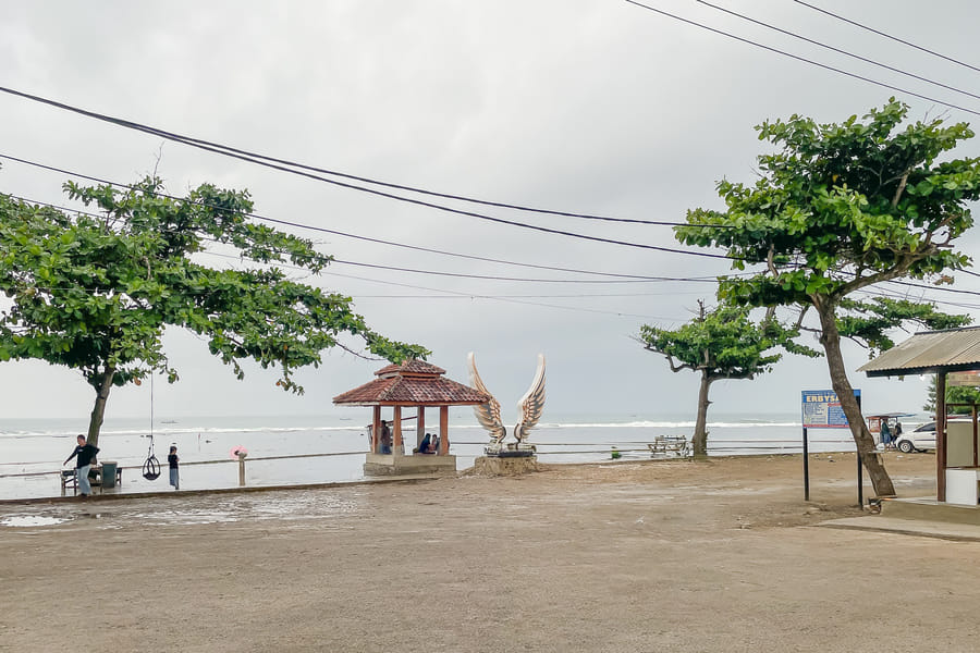 RedDoorz @ Pantai Sayangheulang Garut 2