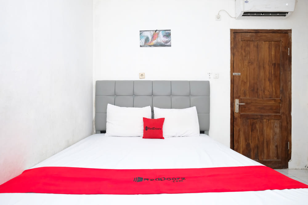 RedDoorz Room