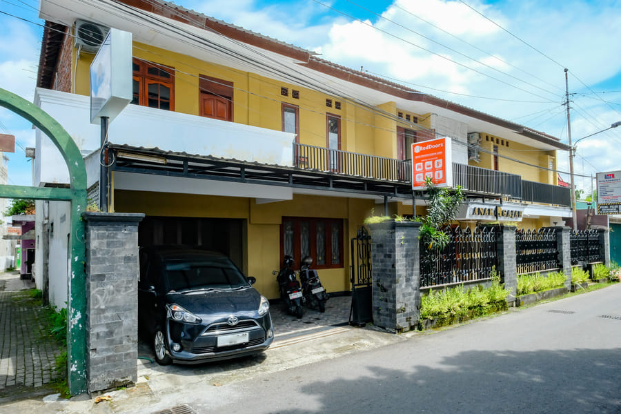 RedDoorz near Prawirotaman Yogyakarta