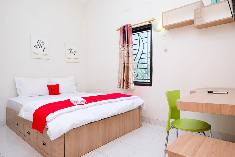 RedDoorz Room