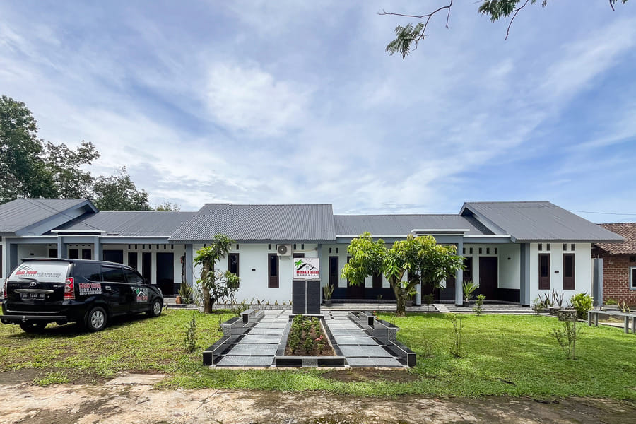 RedDoorz @ Mbak Tinem Near Bandara Lubuk Linggau