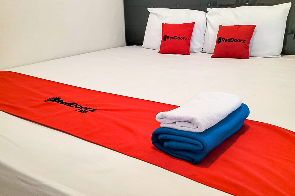 RedDoorz Room