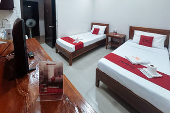 RedDoorz @ Sta Cruz Naga City
