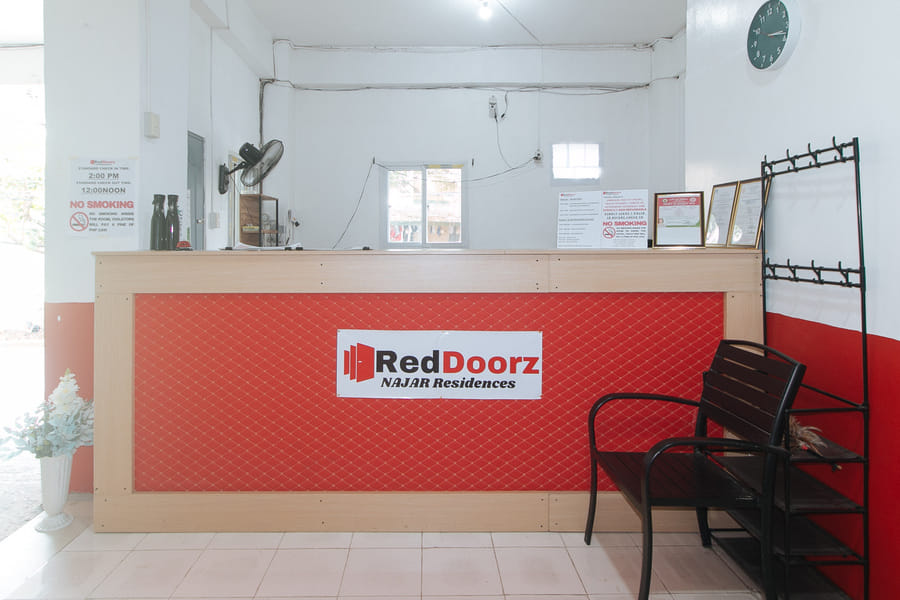 RedDoorz @ Najar Residences near NAIA