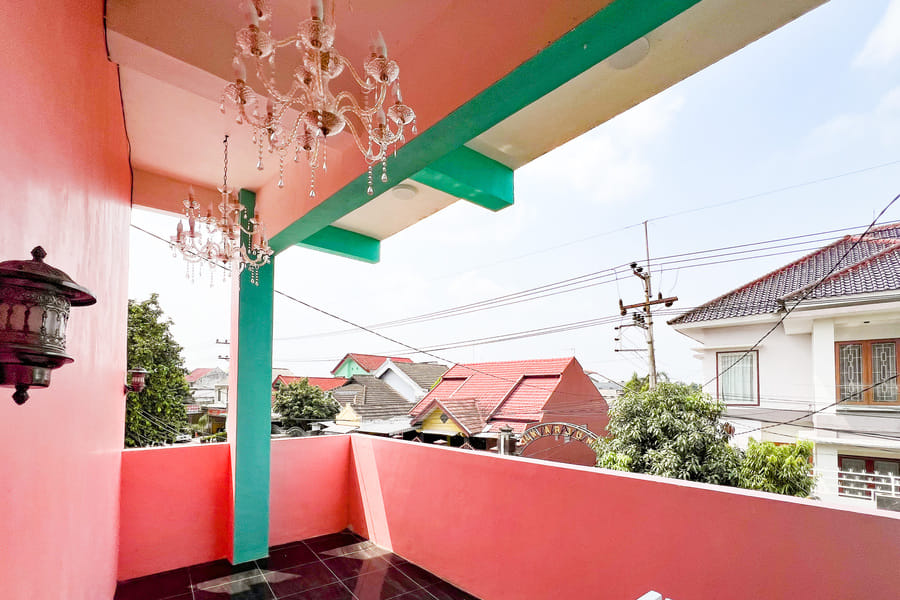 RedDoorz near Sunrise Mall Mojokerto