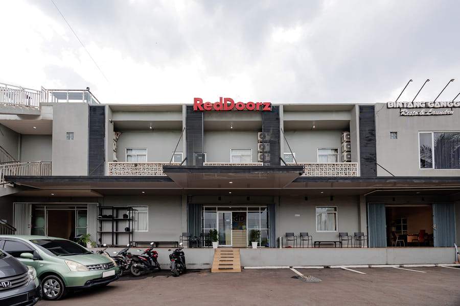 Reddoorz near Exit Toll Sirkuit Sentul