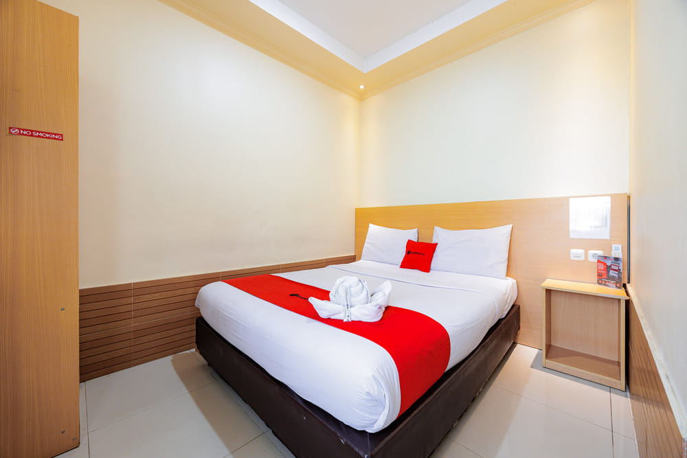 RedDoorz Room