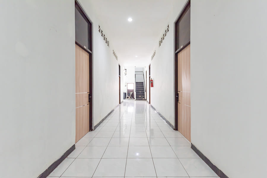 Urbanview Syariah Wisma Husada Kalibanteng