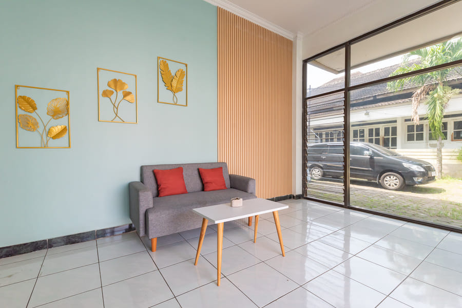 Urbanview Syariah Wisma Husada Kalibanteng