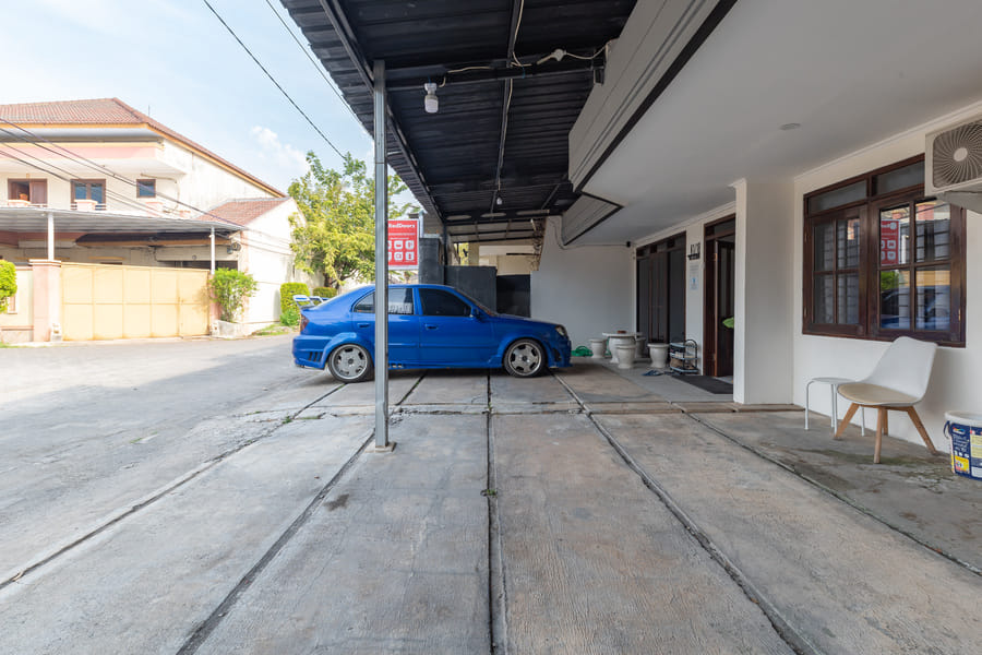RedDoorz @ Anjasmoro Guest House near Bandara Ahmad Yani Semarang