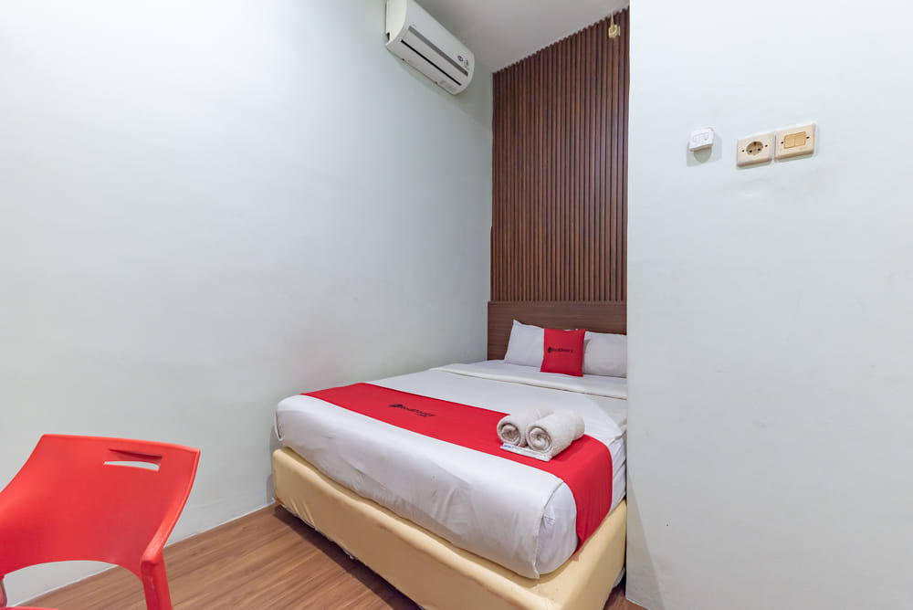 RedDoorz Room