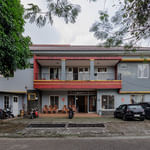 RedDoorz near Siloam Karawaci 3