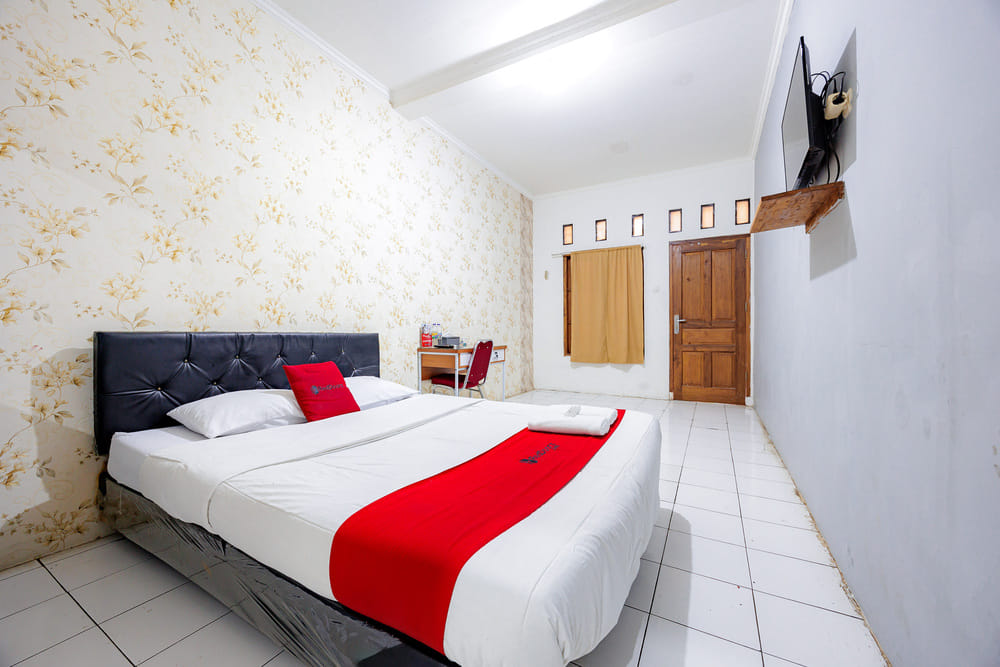 RedDoorz Room