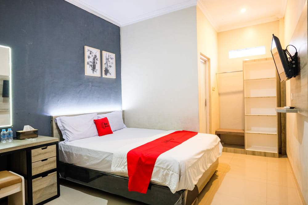 RedDoorz Room