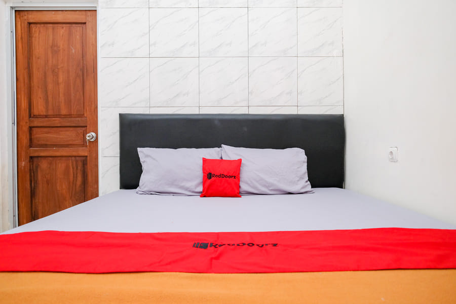 RedDoorz near RSUD Tidar Magelang