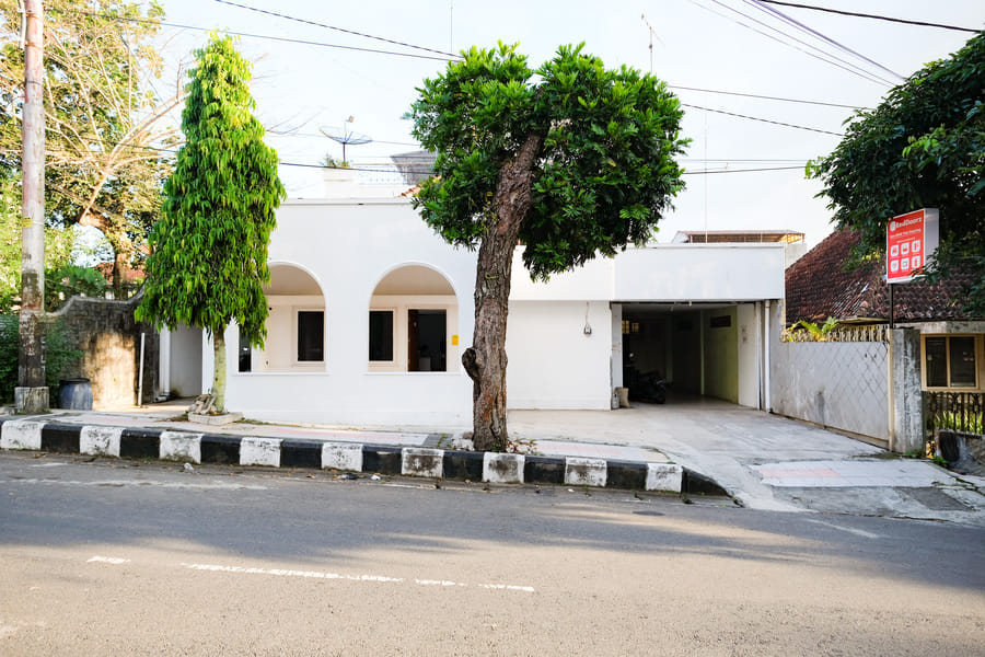 RedDoorz near RSUD Tidar Magelang