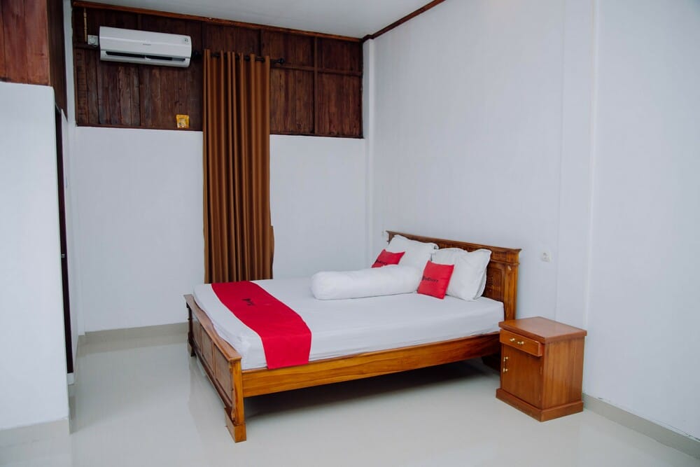 RedDoorz Room