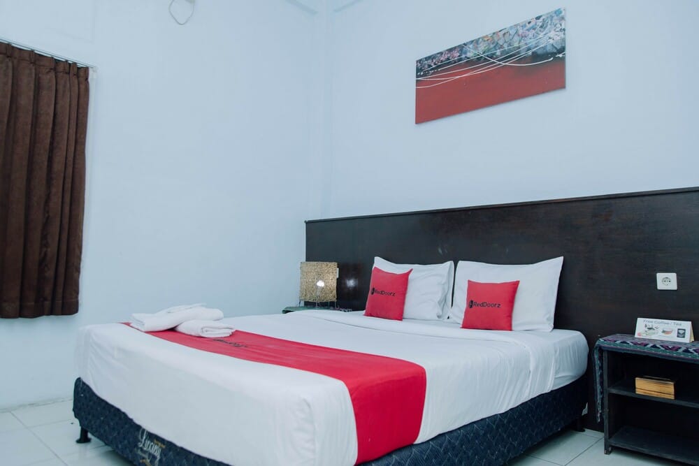 RedDoorz Double Room