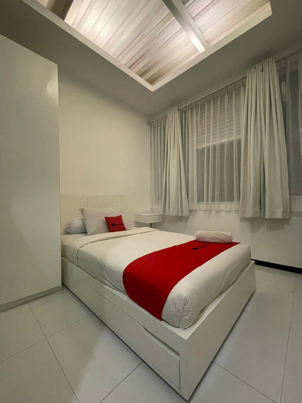 Single room with Sharing Bathroom