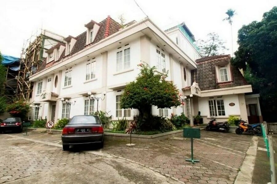 RedDoorz Plus near Parahyangan University