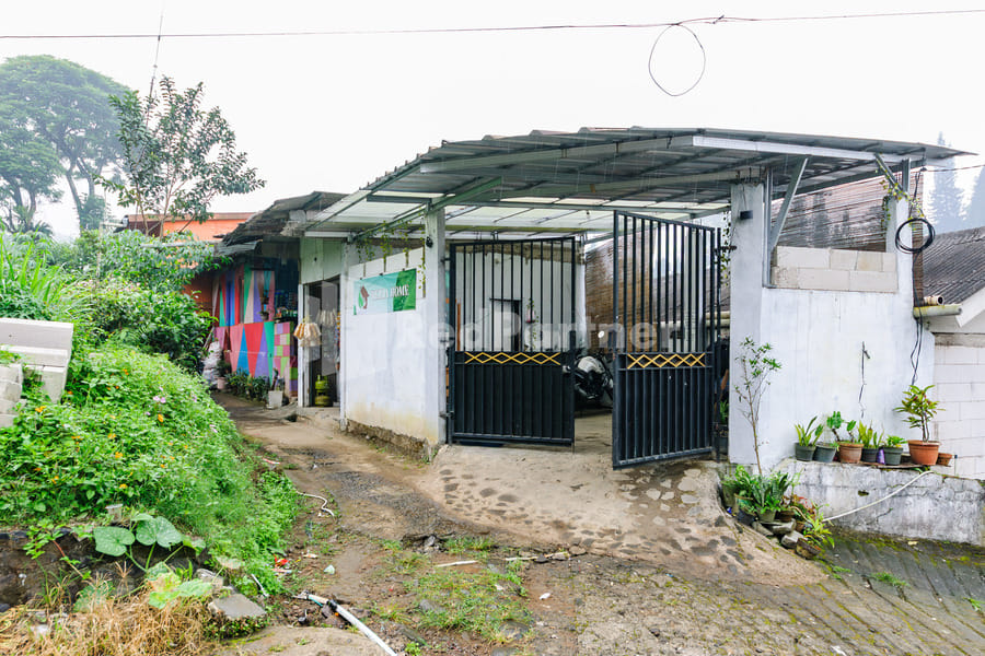 Rezha Homestay Puncak RedPartner