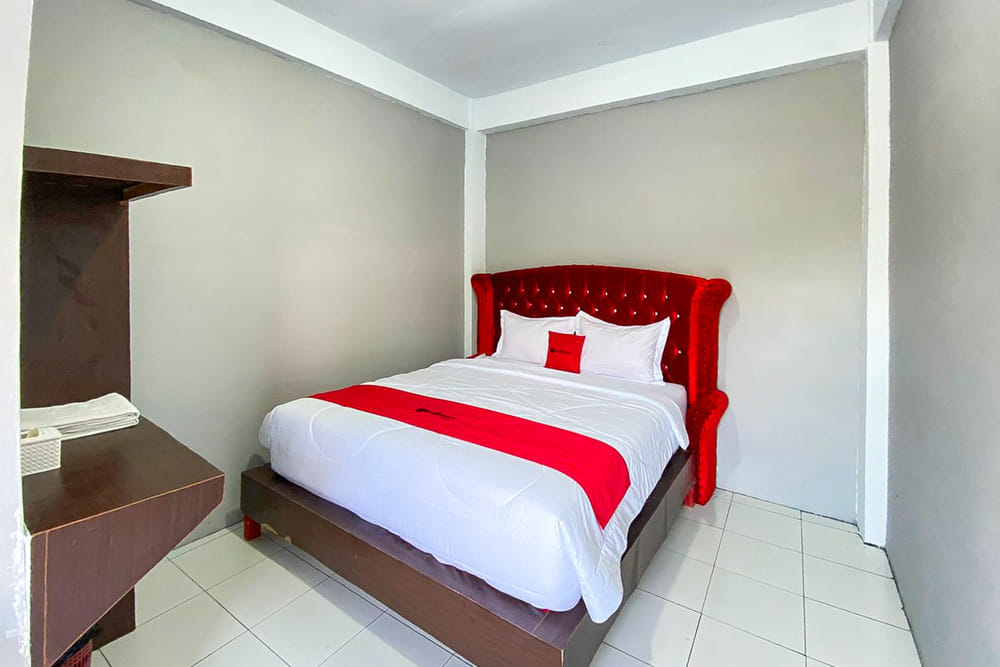 RedDoorz Room