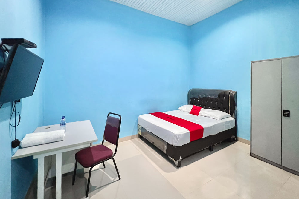 RedDoorz Room