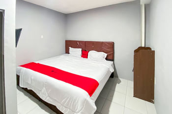 RedDoorz @ Graha Aisyah Menteng Medan