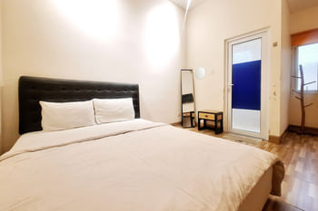 Sari Panguripan RedPartner Near UGM