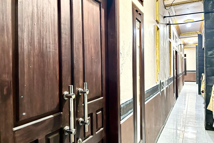 RedDoorz @ Hotel Huni Raya Bromo