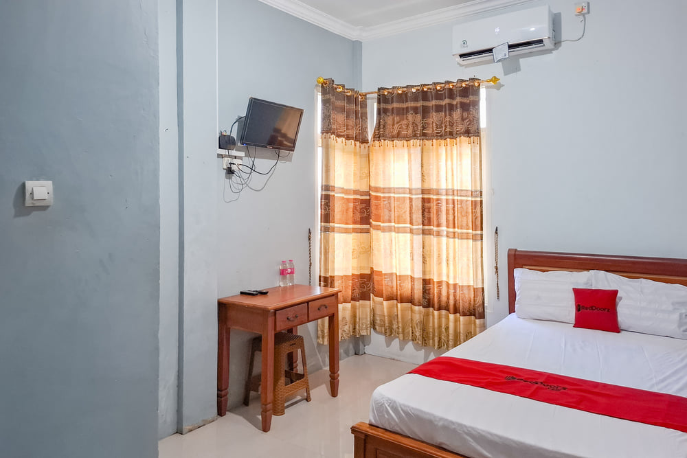 RedDoorz Room