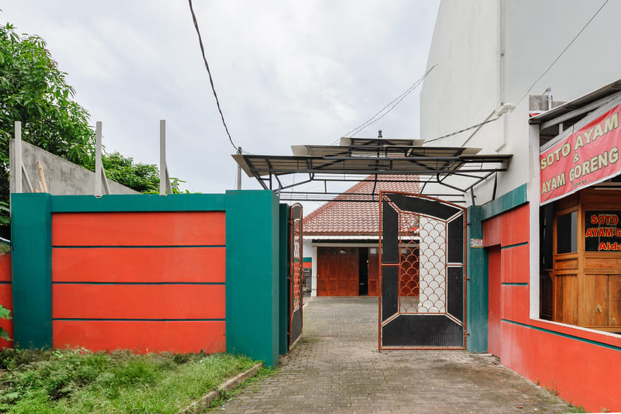 RedDoorz Syariah @ Kampung Sawah Jatimurni Bekasi