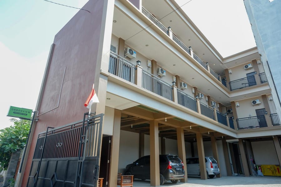 Urbanview Hotel near Alun Alun Tegal