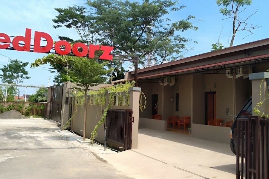 RedDoorz Syariah near Exit Tol Pemalang Comal 2