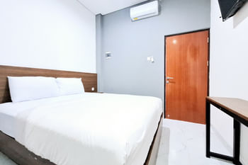 Tentram Guesthouse near Amikom Mitra RedDoorz