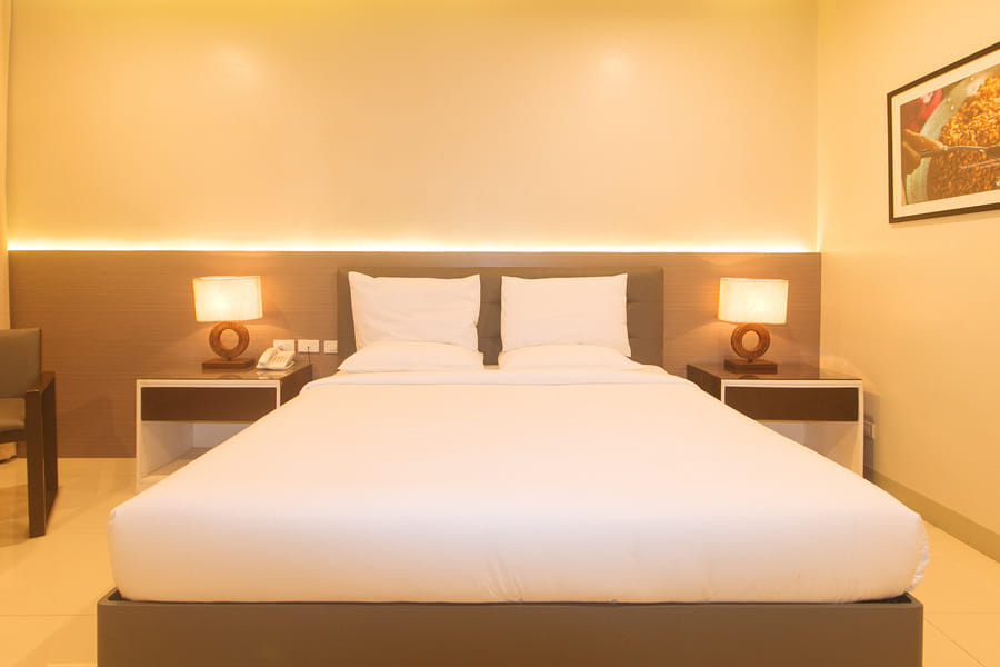 Iloilo Gateway Hotel and Suites by RedDoorz