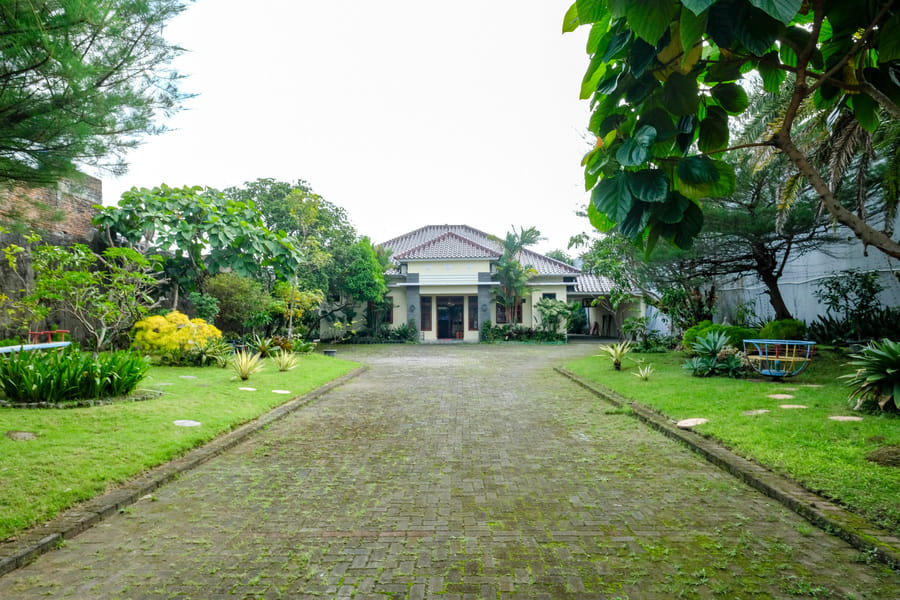 RedDoorz Near Monjali Yogyakarta