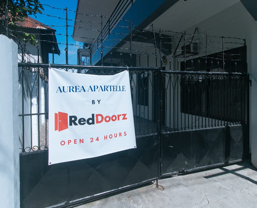 RedDoorz @ Aurea Apartelle