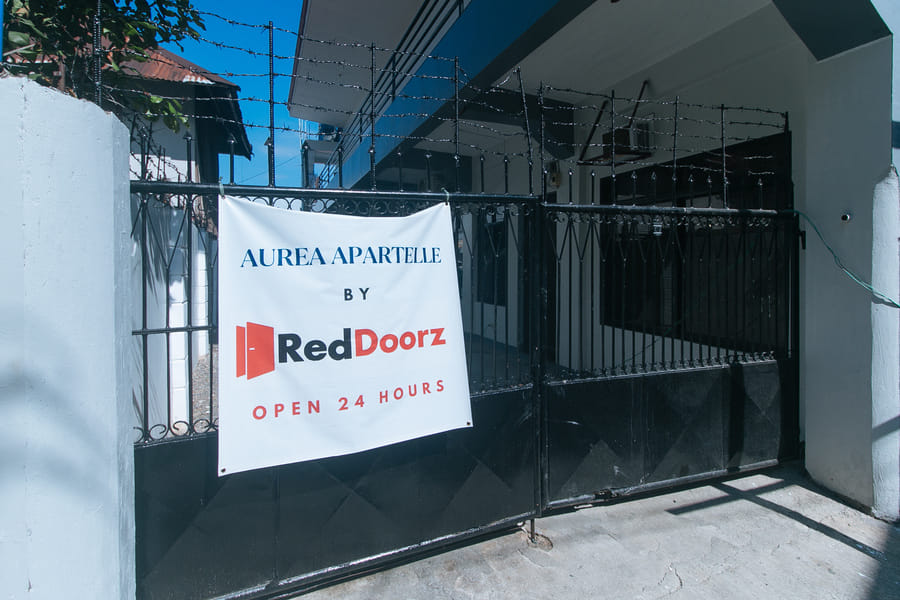 RedDoorz @ Aurea Apartelle