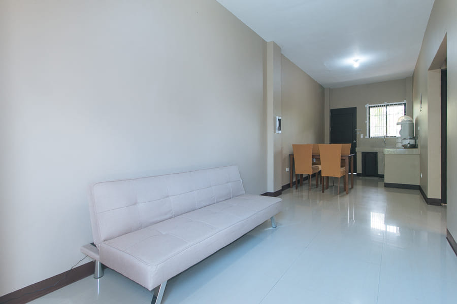 RedDoorz @ Aurea Apartelle