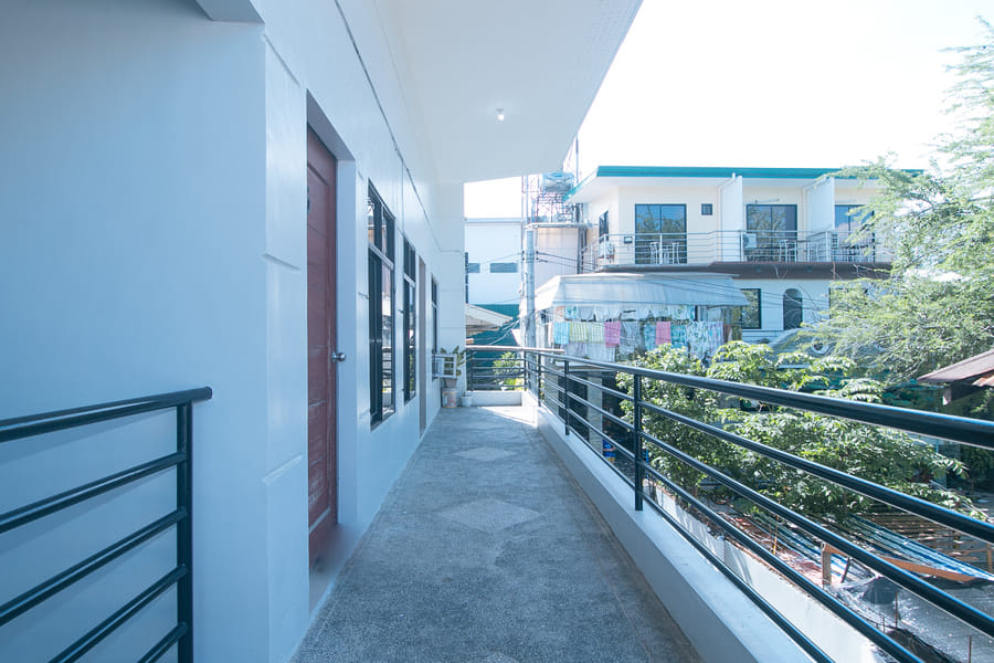 RedDoorz @ Aurea Apartelle