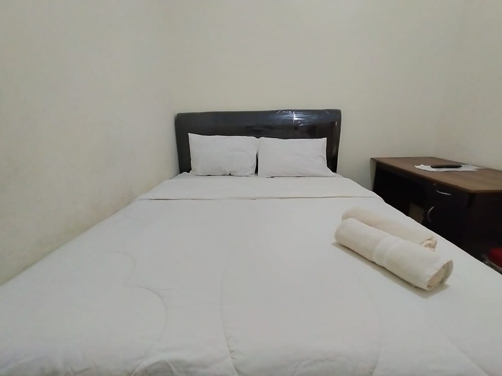 RedDoorz Room