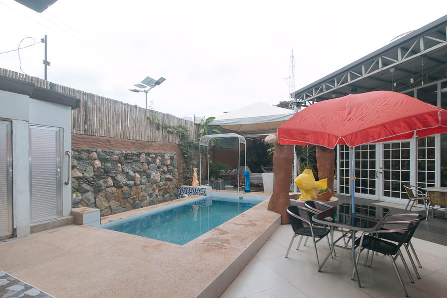 RedDoorz Premium @ Casa LenidaRose